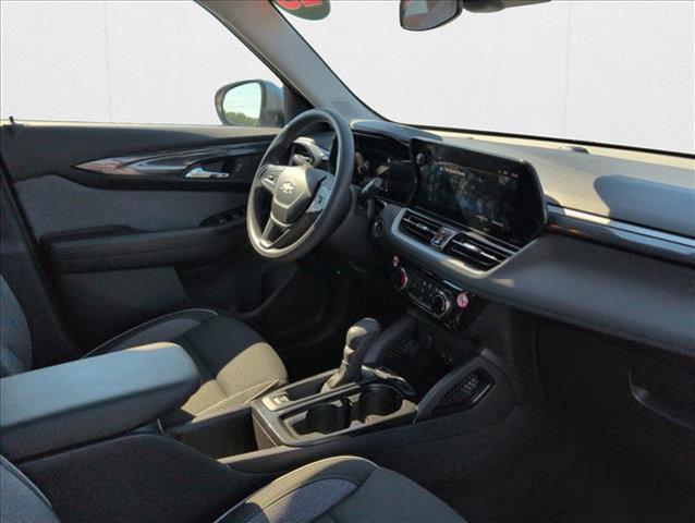used 2025 Chevrolet TrailBlazer car, priced at $22,000