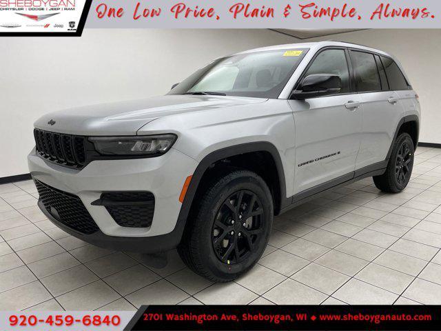 new 2025 Jeep Grand Cherokee car, priced at $45,829