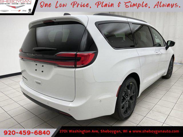 new 2024 Chrysler Pacifica car, priced at $49,546