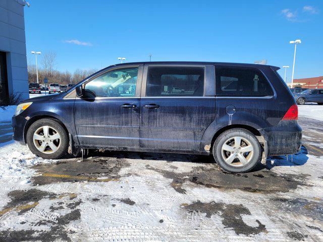 used 2010 Volkswagen Routan car, priced at $4,999