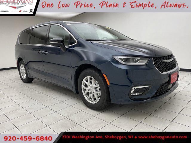 new 2025 Chrysler Pacifica car, priced at $41,842