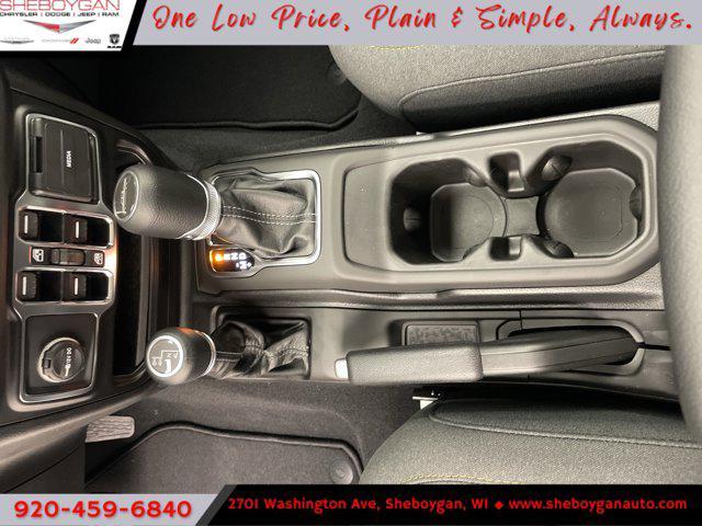 new 2025 Jeep Gladiator car, priced at $44,057