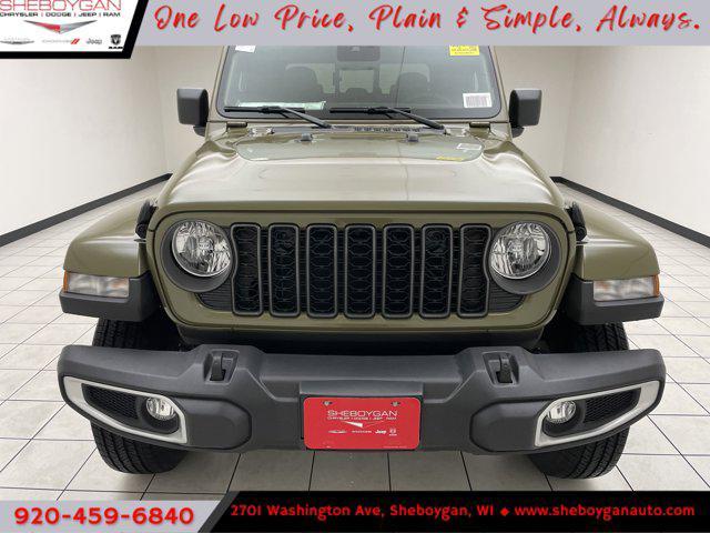 new 2025 Jeep Gladiator car, priced at $44,057