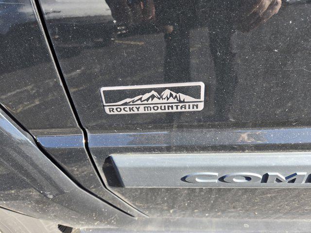 used 2008 Jeep Commander car, priced at $7,300