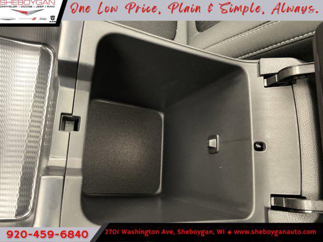 new 2025 Jeep Grand Cherokee car, priced at $41,518