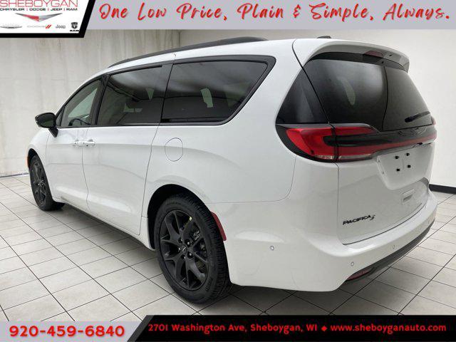 new 2024 Chrysler Pacifica car, priced at $46,866