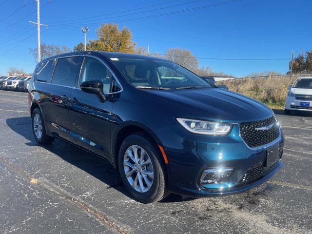 used 2024 Chrysler Pacifica car, priced at $41,499