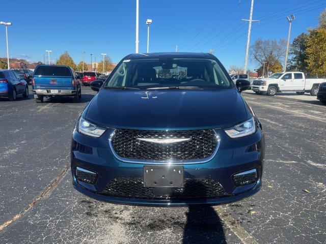used 2024 Chrysler Pacifica car, priced at $41,499