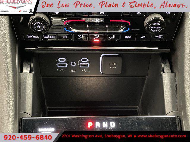 new 2025 Jeep Grand Cherokee car, priced at $44,178