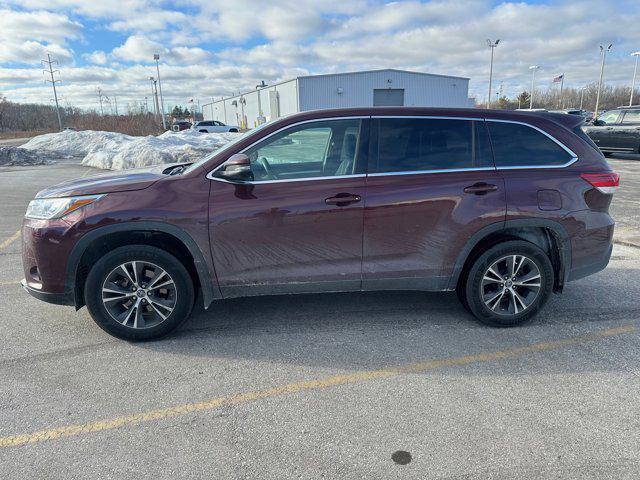 used 2019 Toyota Highlander car, priced at $23,477