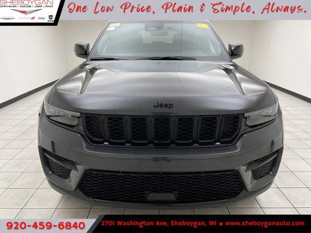 new 2025 Jeep Grand Cherokee car, priced at $45,829