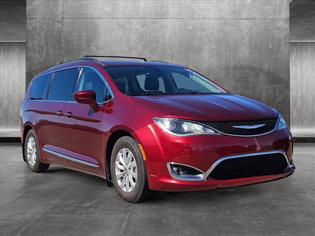 used 2017 Chrysler Pacifica car, priced at $15,995