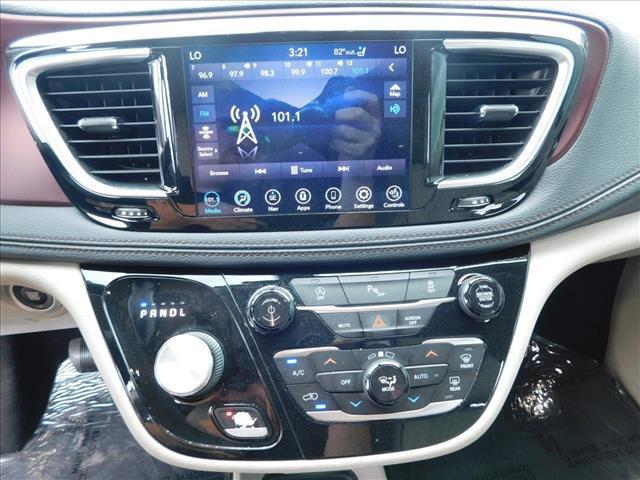 used 2020 Chrysler Pacifica car, priced at $15,556