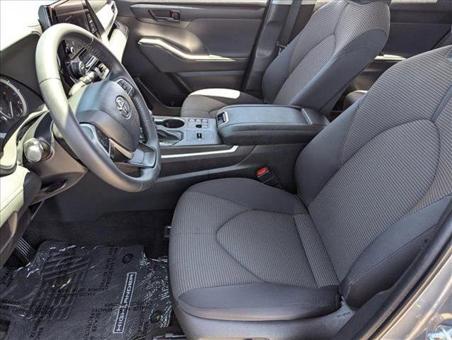 used 2023 Toyota Highlander car, priced at $34,492