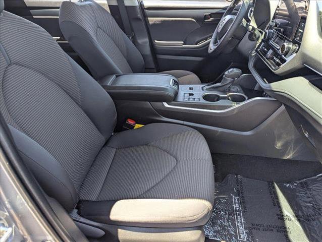 used 2023 Toyota Highlander car, priced at $34,492