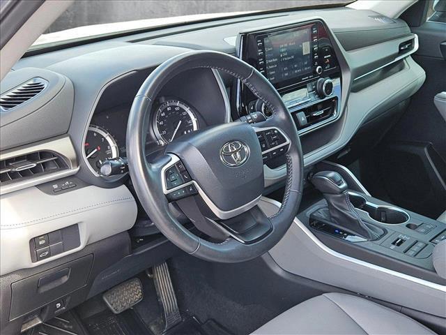 used 2022 Toyota Highlander car, priced at $38,695