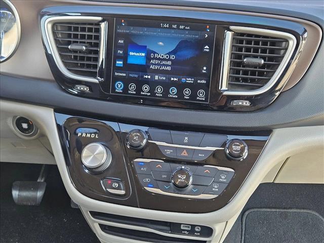 used 2017 Chrysler Pacifica car, priced at $11,556