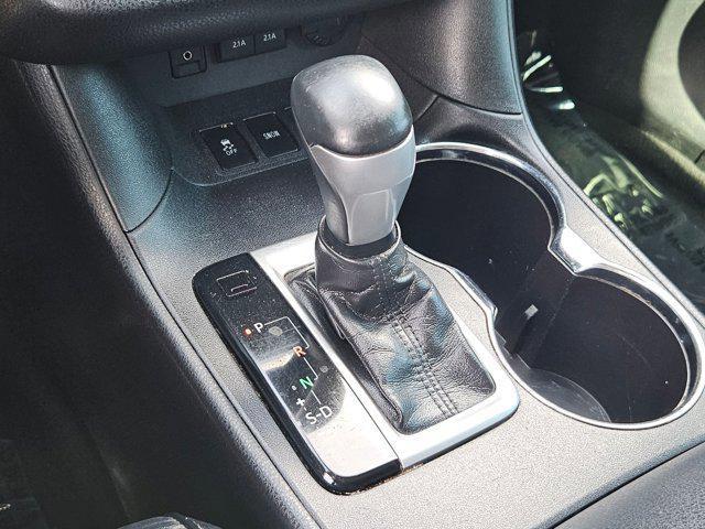 used 2018 Toyota Highlander car, priced at $16,556