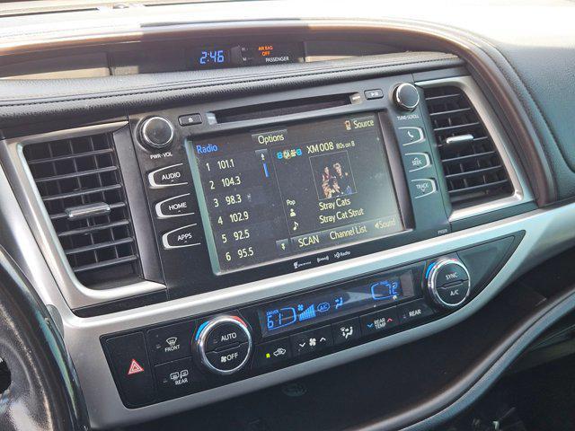 used 2018 Toyota Highlander car, priced at $16,556