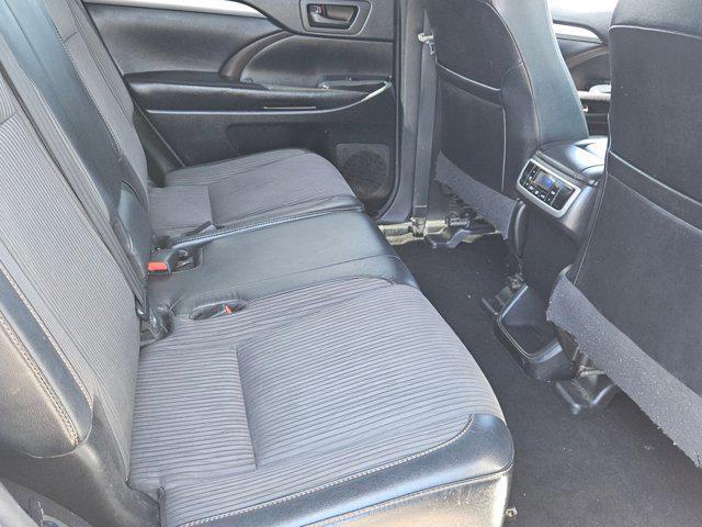 used 2018 Toyota Highlander car, priced at $16,556