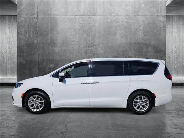 used 2023 Chrysler Pacifica car, priced at $23,357