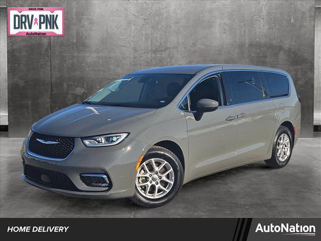 used 2023 Chrysler Pacifica car, priced at $23,762