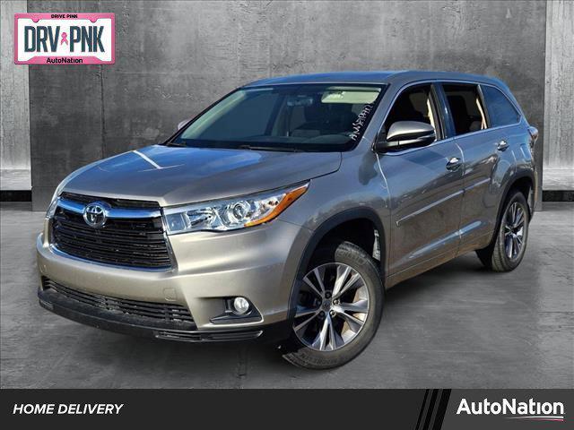 used 2015 Toyota Highlander car, priced at $17,990