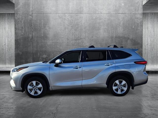 used 2022 Toyota Highlander Hybrid car, priced at $32,357