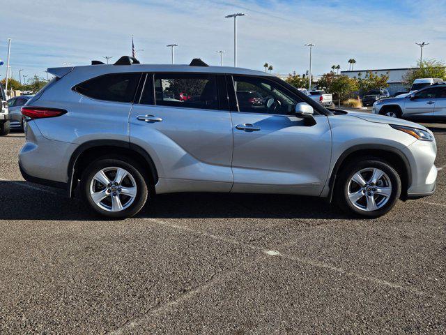 used 2022 Toyota Highlander Hybrid car, priced at $34,658