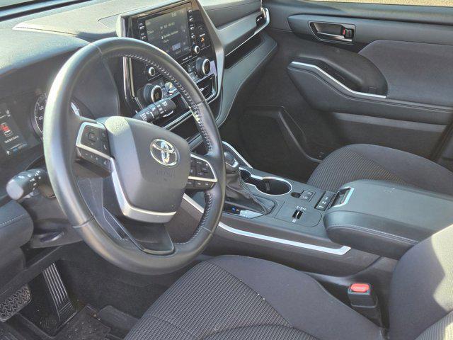 used 2022 Toyota Highlander Hybrid car, priced at $34,658