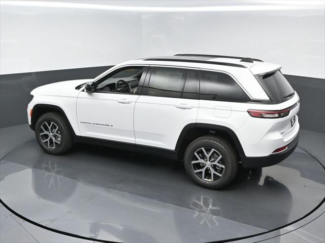 new 2025 Jeep Grand Cherokee car, priced at $45,801