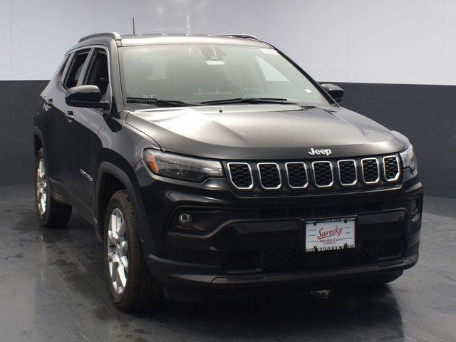 new 2024 Jeep Compass car, priced at $31,500