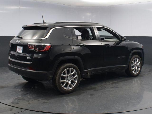 new 2024 Jeep Compass car, priced at $31,500