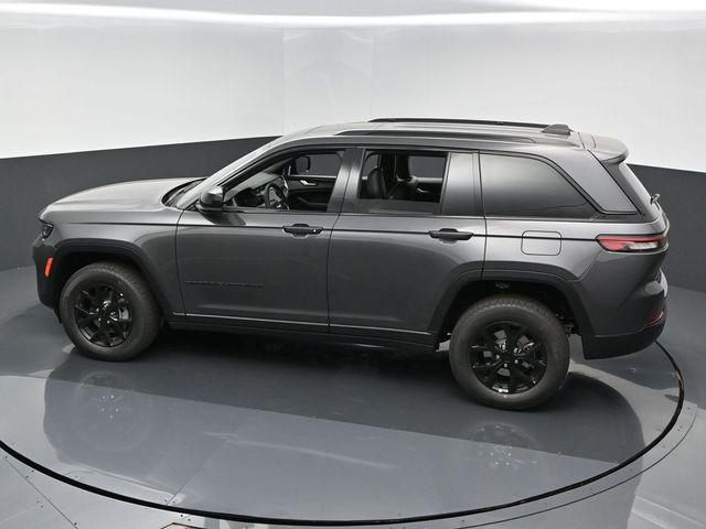 new 2025 Jeep Grand Cherokee car, priced at $46,530