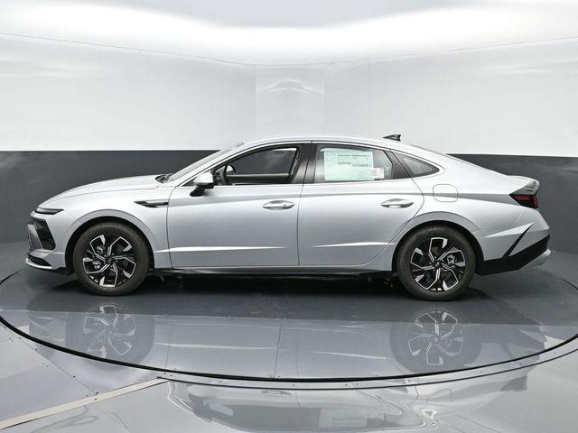 new 2024 Hyundai Sonata car, priced at $28,500