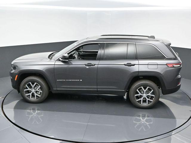 new 2025 Jeep Grand Cherokee car, priced at $49,810