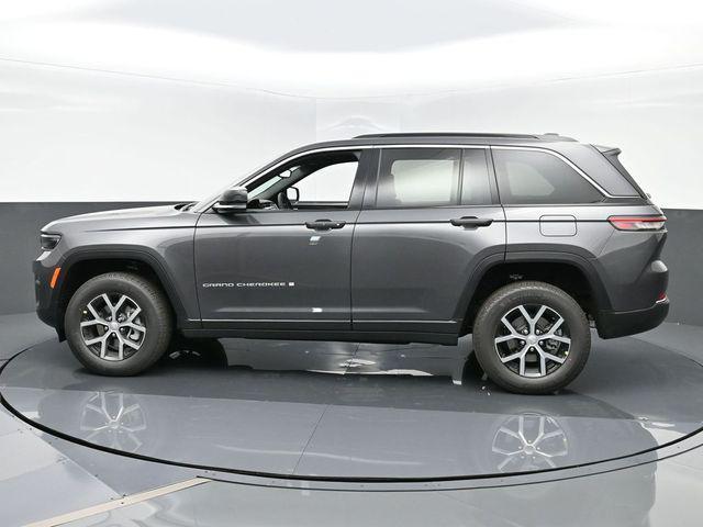 new 2025 Jeep Grand Cherokee car, priced at $49,810