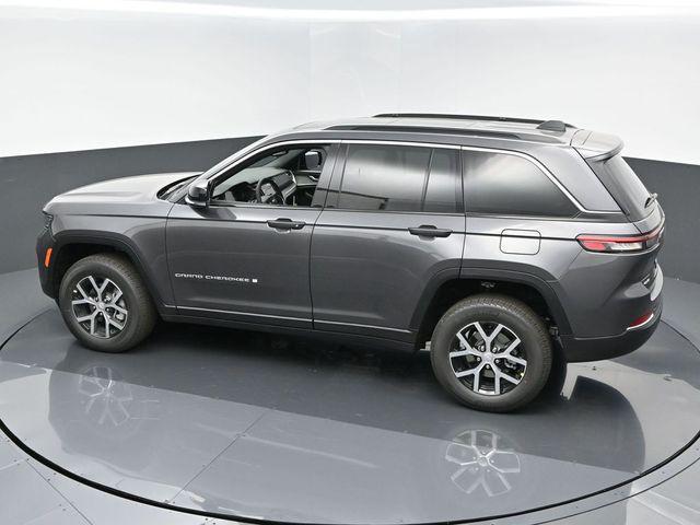 new 2025 Jeep Grand Cherokee car, priced at $49,810