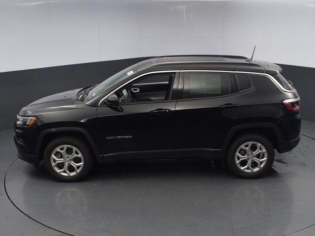 new 2024 Jeep Compass car, priced at $30,000