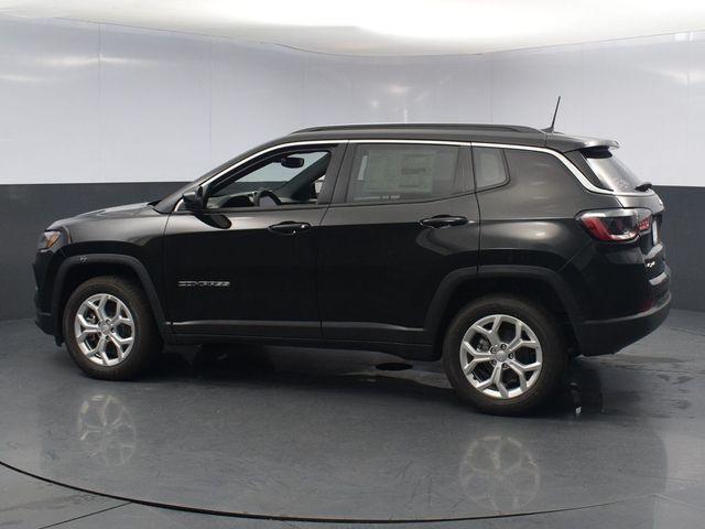 new 2024 Jeep Compass car, priced at $30,000