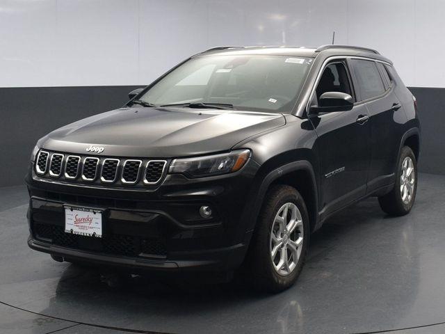 new 2024 Jeep Compass car, priced at $30,000