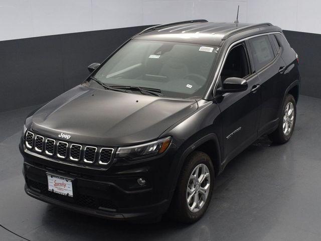 new 2024 Jeep Compass car, priced at $30,000