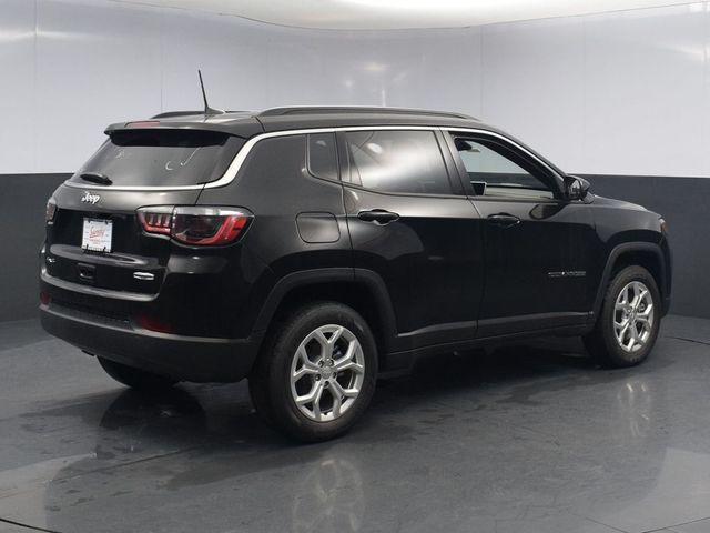 new 2024 Jeep Compass car, priced at $30,000