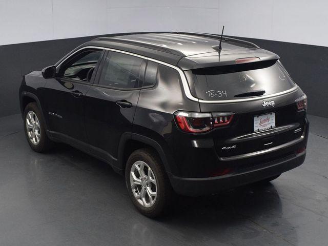 new 2024 Jeep Compass car, priced at $30,000