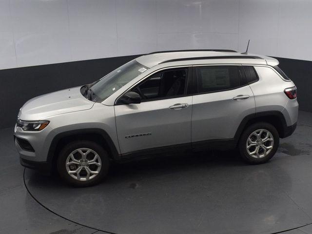 new 2024 Jeep Compass car, priced at $31,000