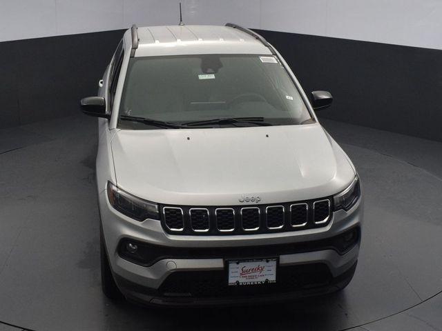 new 2024 Jeep Compass car, priced at $31,000