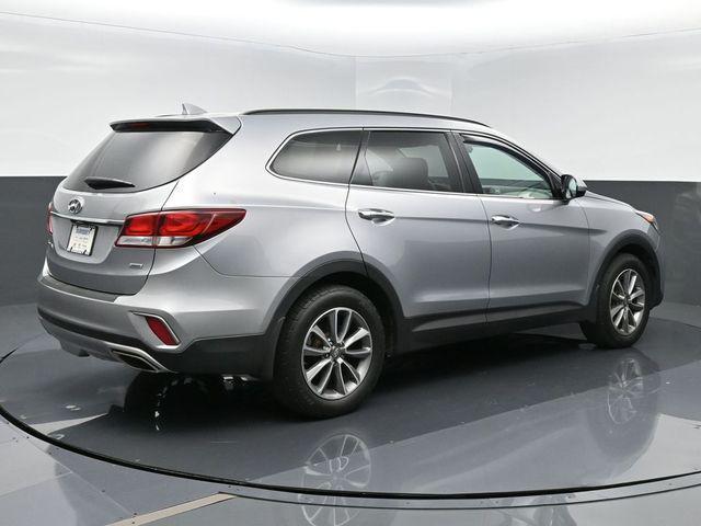 used 2018 Hyundai Santa Fe car, priced at $15,578