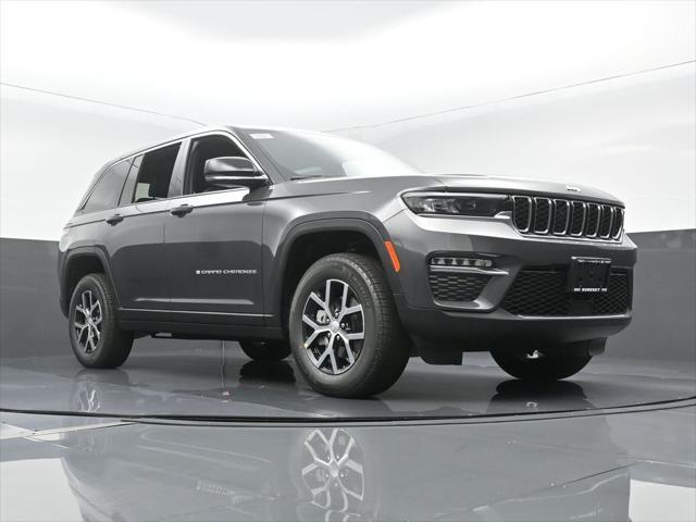 new 2025 Jeep Grand Cherokee car, priced at $44,876