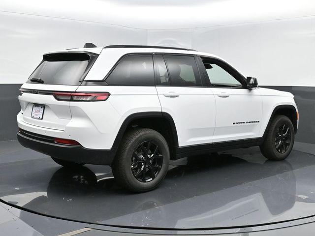 new 2024 Jeep Grand Cherokee car, priced at $45,500