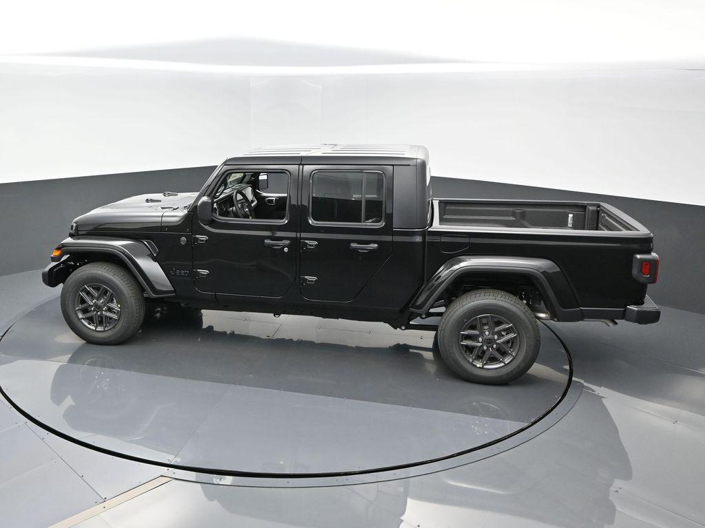 new 2025 Jeep Gladiator car, priced at $48,150